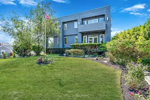 36 Roosevelt Blvd, Patchogue, NY 11772 - Photo 3