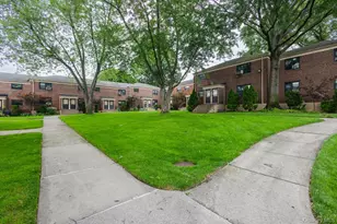 74-81 220th St, Bayside, NY 11364 - Photo 15