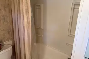 1661 Old Country Rd, Riverhead, NY 11901 - Photo 17