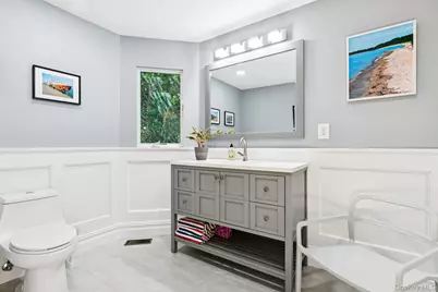 19 Oak Point Drive N, Bayville, NY 11709 - Photo 17