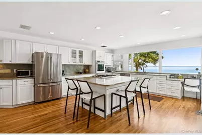 19 Oak Point Drive N, Bayville, NY 11709 - Photo 7