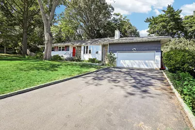 12 Manning Road, Glen Cove, NY 11542 - Photo 3