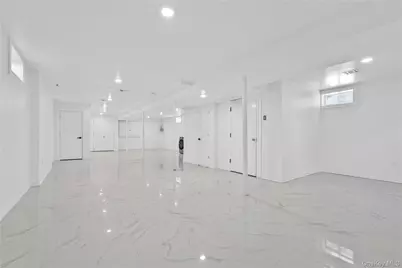 244-89 61st Avenue, Little Neck, NY 11362 - Photo 29