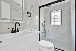 244-89 61st Ave, Little Neck, NY 11362 - Photo 15