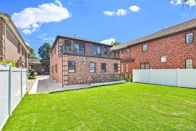 244-89 61st Avenue, Little Neck, NY 11362 - Photo 3