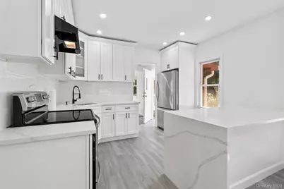 6 Brookside Drive, Yorktown Heights, NY 10598 - Photo 5