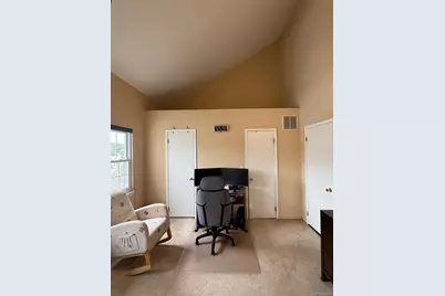 37 Stratford Green, Farmingdale, NY 11735 - Photo 19