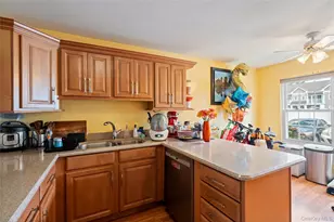 37 Stratford Green, Farmingdale, NY 11735 - Photo 15