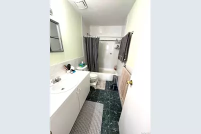 37 Stratford Green, Farmingdale, NY 11735 - Photo 21