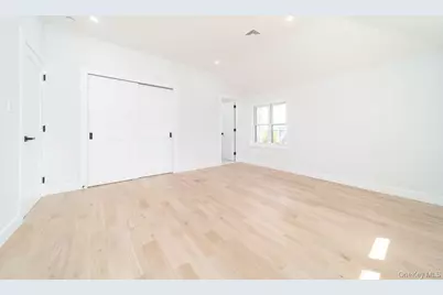 7-24 128 Street, Flushing, NY 11356 - Photo 17