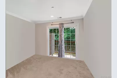 258 Medea Way, Central Islip, NY 11722 - Photo 5