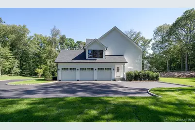 64 Saw Mill Road, Cold Spring Harbor, NY 11724 - Photo 43