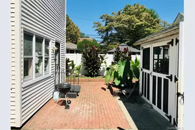 154 Elmwood St, Westbury, NY 11590 - Photo 5