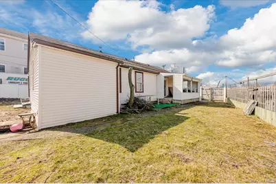 214 Beach 3rd Street, Far Rockaway, NY 11691 - Photo 25