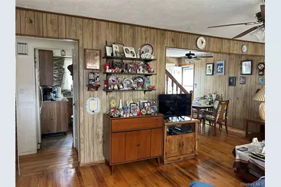 957 N Fulton Avenue, Lindenhurst, NY 11757 - Photo 9