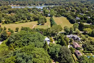 26 S Menantic Rd, Shelter Island, NY 11964 - Photo 41