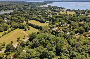 26 S Menantic Rd, Shelter Island, NY 11964 - Photo 47