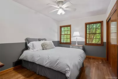 26 S Menantic Road, Shelter Island, NY 11964 - Photo 29