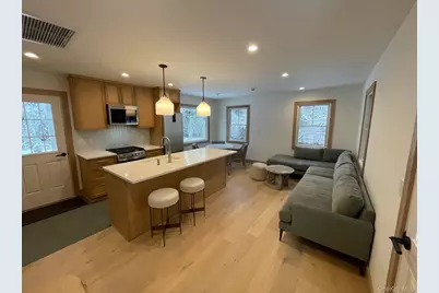 26 S Menantic Road, Shelter Island, NY 11964 - Photo 3