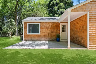 26 S Menantic Road, Shelter Island, NY 11964 - Photo 37