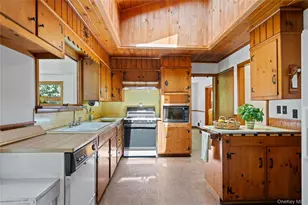 26 S Menantic Rd, Shelter Island, NY 11964 - Photo 19