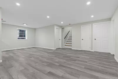 350 Holbrook Road, Ronkonkoma, NY 1779 - Photo 17