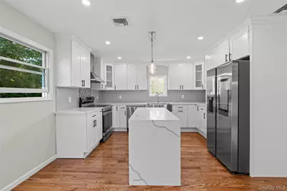 350 Holbrook Road, Ronkonkoma, NY 1779 - Photo 9