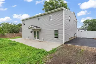 350 Holbrook Rd, Ronkonkoma, NY 1779 - Photo 37