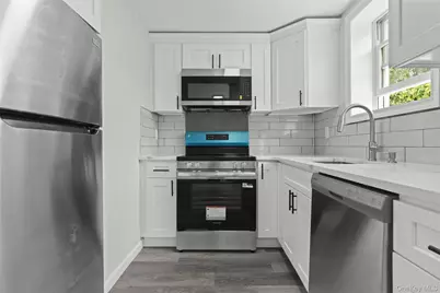 350 Holbrook Road, Ronkonkoma, NY 1779 - Photo 27