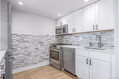 282 Nassau Avenue #3A, Brooklyn, NY 11222 - Photo 3