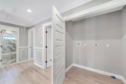 2092 Hoffman Avenue, Elmont, NY 11003 - Photo 19