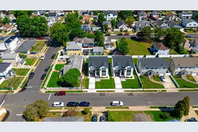 2092 Hoffman Avenue, Elmont, NY 11003 - Photo 41