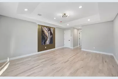 2092 Hoffman Avenue, Elmont, NY 11003 - Photo 27