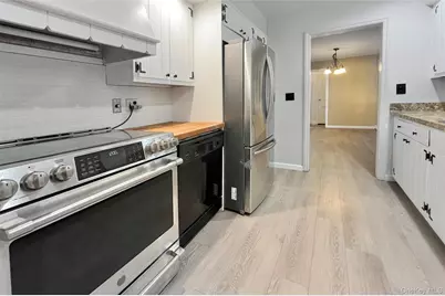 16 Martin Terrace, Poughkeepsie, NY 12603 - Photo 9