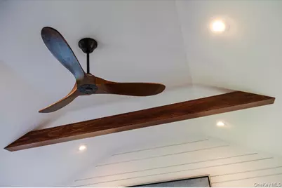 5 Fleetwood Drive, Huntington, NY 11743 - Photo 7