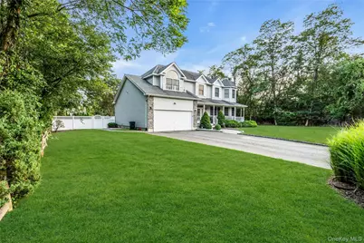 3 Danamarie Lane, Patchogue, NY 11772 - Photo 3