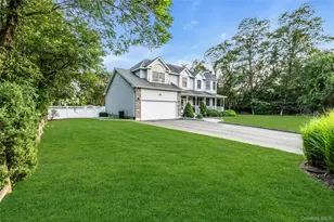 3 Danamarie Ln, Patchogue, NY 11772 - Photo 3