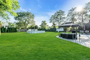 3 Danamarie Ln, Patchogue, NY 11772 - Photo 31