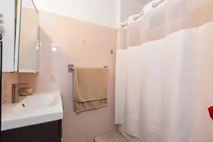 37-33 100th St, Corona, NY 11368 - Photo 11