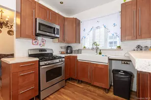 37-33 100th St, Corona, NY 11368 - Photo 7