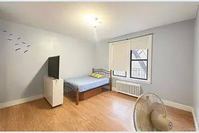 4233 Kissena Boulevard #6D, Flushing, NY 11355 - Photo 3