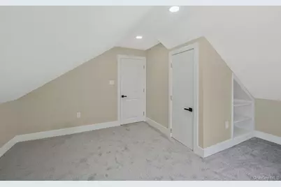 48 Vernon Street, Patchogue, NY 11772 - Photo 19