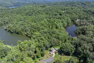 1355 Journeys End Rd, Croton on Hudson, NY 10520 - Photo 3