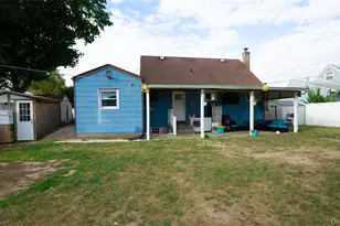 60 32nd St, Copiague, NY 11726 - Photo 3