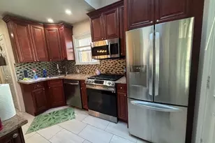 452 Macatee Pl, Mineola, NY 11501 - Photo 11