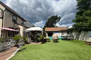 456 Macatee Pl, Mineola, NY 11501 - Photo 39