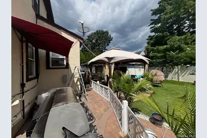 456 Macatee Place, Mineola, NY 11501 - Photo 37