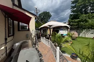 456 Macatee Pl, Mineola, NY 11501 - Photo 37