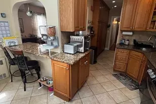 456 Macatee Pl, Mineola, NY 11501 - Photo 11