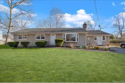 112 King Street, Bay Shore, NY 11706 - Photo 1